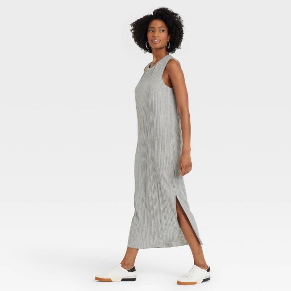 A new day | Sleevless plisse knit maxi dress